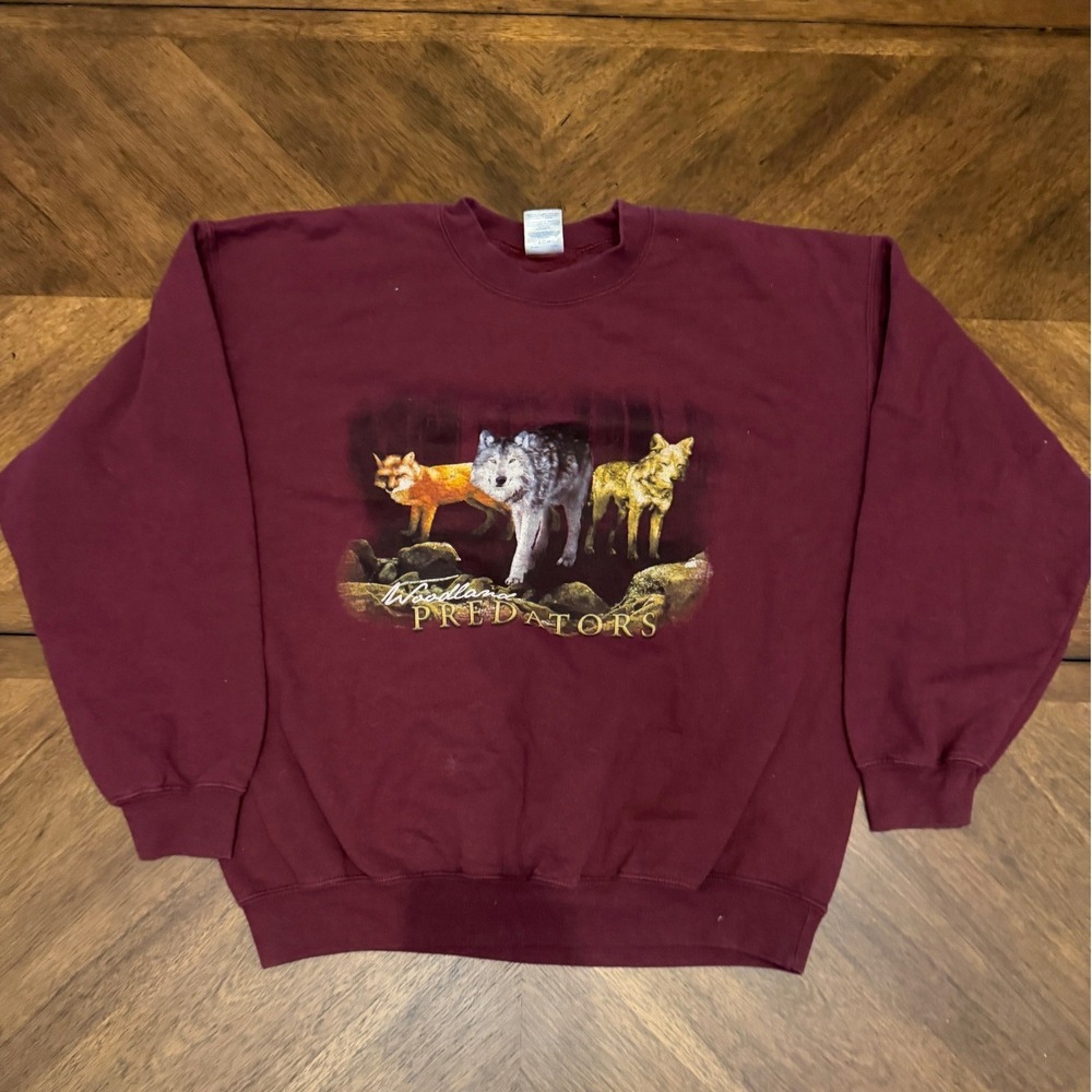 Gildan Woodland Predators Wolf Fox Coyote Sweatshirt Maroon Mens Large Crewneck
